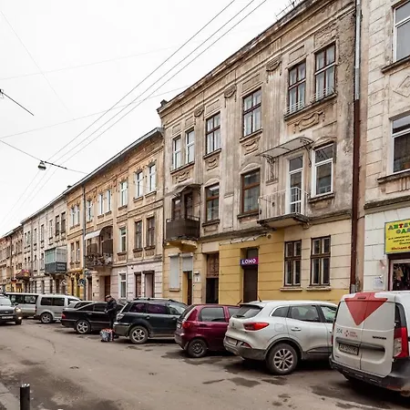 Апартаменты Alfa Krekhivska 11