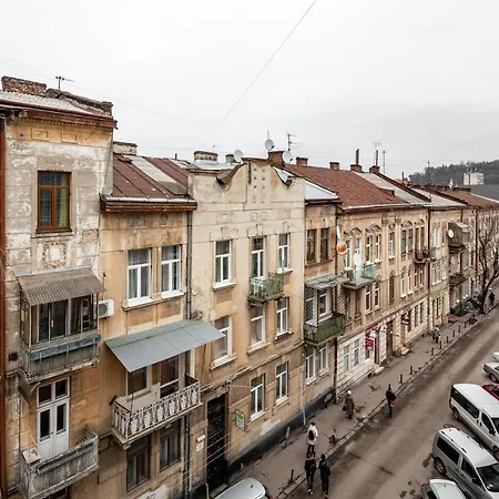 Апартаменты Alfa Krekhivska 11